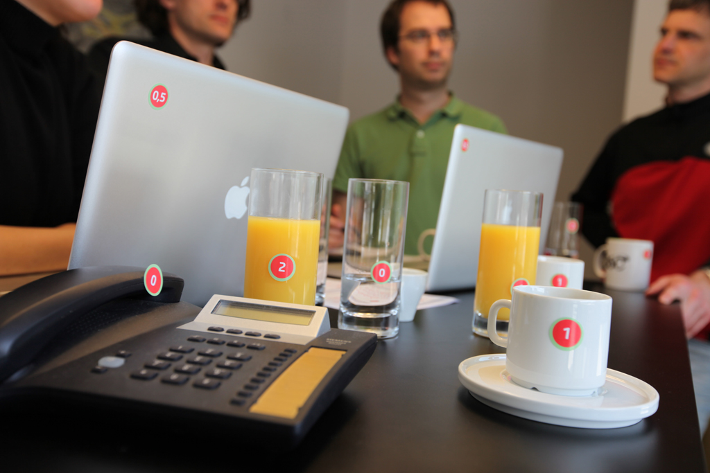 Alltägliche Gegenstände und Getränke mit einem Punktwert versehen